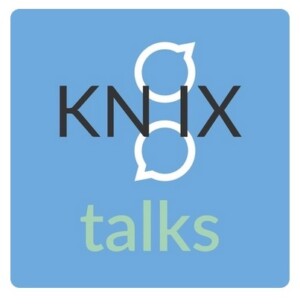 Ein blauer Hintergrund auf dem KN:IX talks steht