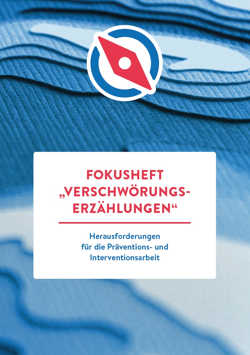 Auf dem Bild ist das Logo, das einen Kompass darstellen soll, des Projekts Kurswechsel abgebildet. Darunter steht Fokusheft Verschwörungserzählungen. Herausforderungen für die Präventions- und Interventionsarbeit