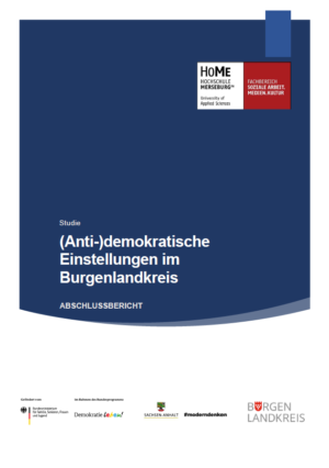 Mehr als die Hälfte des Hintergrundes ist dunkelblau. In der Mitte steht der Titel in weiß.