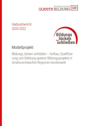 Auf dem Bild steht Halbzeitbericht des Projekts Bildungs_lücken schließen
