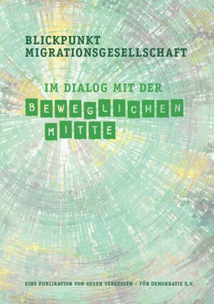 Auf einem Hintergrund der aussieht wie ein Batikshirt BLICKPUNKT Migrationsgesellschaft Im Dialog mit der Beweglichen Mitte