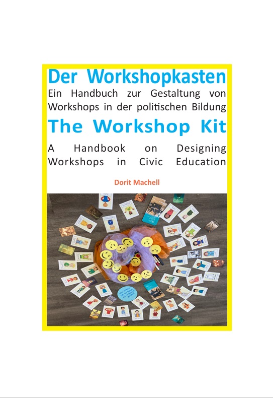 Zu sehen ist die Überschrift in deutscher und englischer Sprache_ Der Workshopkasten/ The Workshop Kit. Unterhalb ist ein Bild auf dem viele kleine Bilder zu sehen sind.
