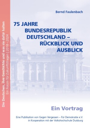 Das Titelbild zeigt einen hellblauen Hintergrund, welcher nach unten hin heller wird und im unteren Viertel gänzlich weiß erscheint. Bis zum unteren Viertel zeichnet sich hintergründig das Reichstagsgebäude in Berlin ab. Oben rechts steht der Verfasser des Textes: Bernd Faulenbach. Darunter in dicken Versalien der Titel: 75 Jahre Bundesrepublik Deutschland - Rückblick und Ausblick. Im unteren weißen Abschnitt steht: Ein Vortrag. Darunter erscheint in kleiner Schrift: Eine Publikation von Gegen Vergessen - Für Demokratie e.V. in Kooperation mit der Volkshochschule Duisburg. Ganz links zieht sich über das gesamte Titelbild ein orangefarbener Streifen. In diesem steht in weißer Schrift vertikal: Die Deutschen, ihre Geschichte und was sie dafür halten. Ein Forum für Zukunftsfragen | 2018 – 2024.