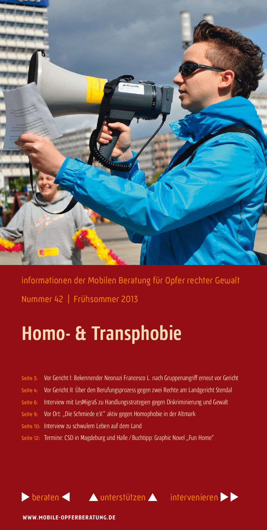 Cover von Informationen der Mobilen Beratung für Opfer rechter Gewalt. Nummer 42 Frühsommer 2013. Homo- & Transphobie