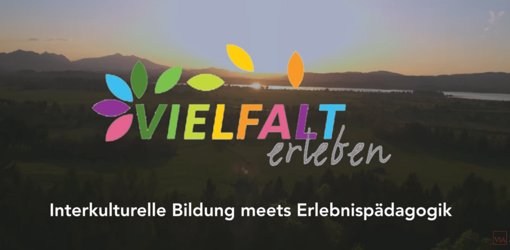 Cover von Kurzversion: Interkulturelle Bildung meets Erlebnispädagogik